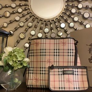 100% authentic Burberry tote with pouch